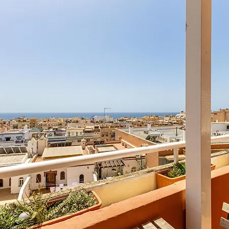3 Bedroom With Private Rooftop Terrace