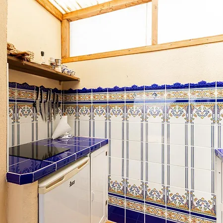 Apartment 3 Bedroom With Private Rooftop Terrace *